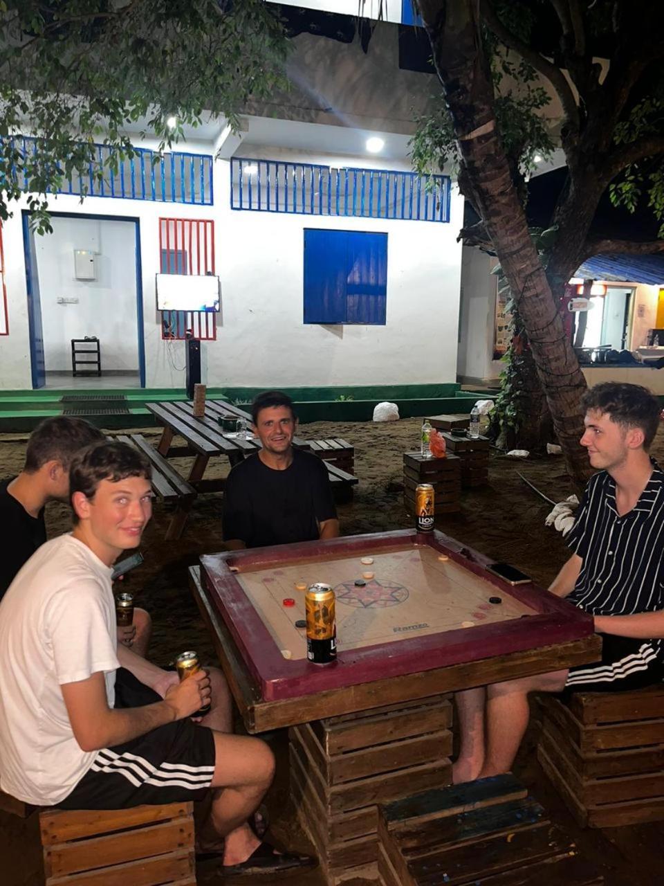 Hangover Hostels Аругам Экстерьер фото